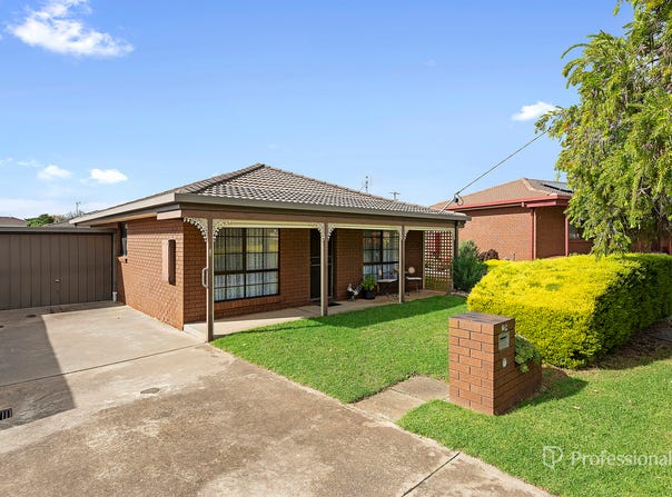 26 Pekin Road, Maryborough, Vic 3465