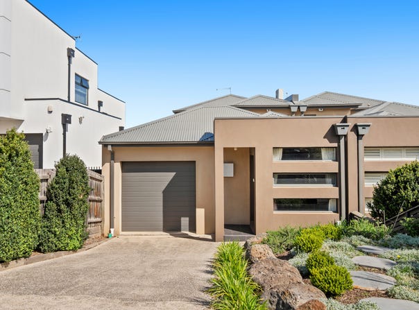 5 Herbert Crescent, Keilor East, Vic 3033