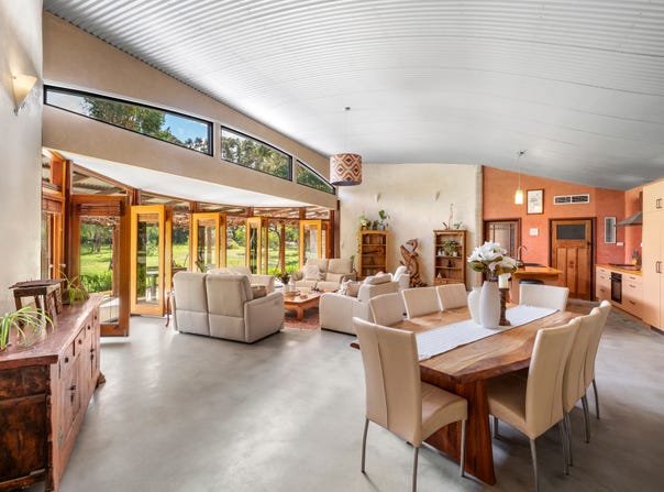 60 Lagoon Drive, Yallingup, WA 6282