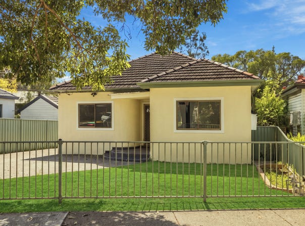 165 Broadarrow Road, Riverwood, NSW 2210