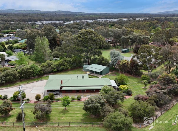 4 Lobbe Road, Thurgoona, NSW 2640