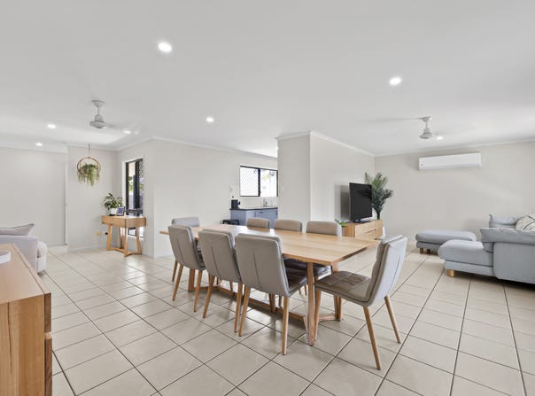 2A Sunset Place, Eimeo, Qld 4740