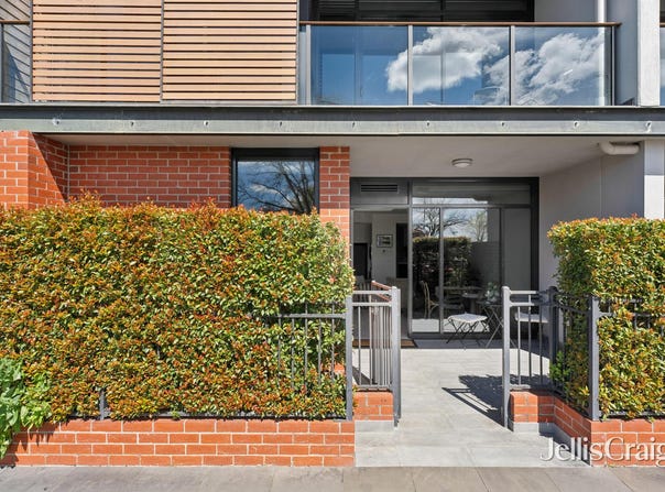 01A/18-22 Wendouree Parade, Lake Wendouree, Vic 3350