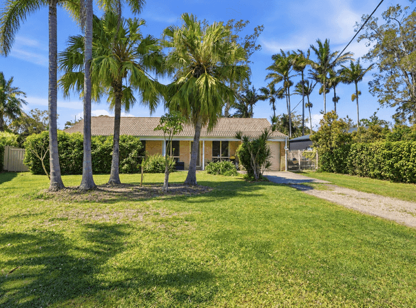 8 Taylor Close, Emerald Beach, NSW 2456