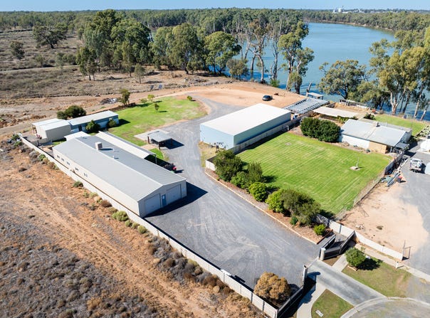 11 Bates Drive, Euston, NSW 2737