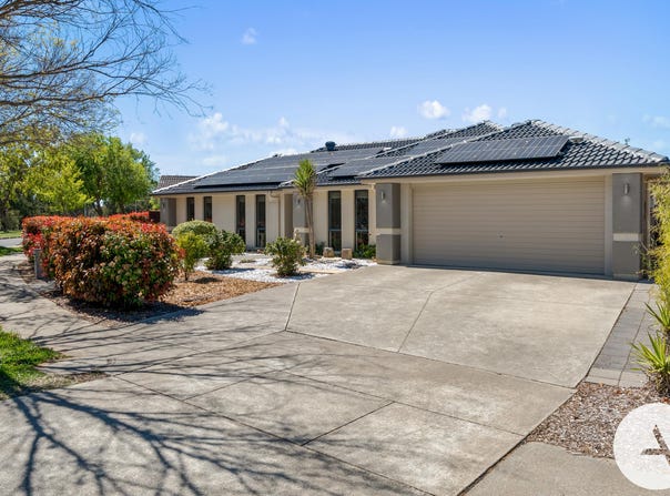 18 Gwen Meredith Loop, Franklin, ACT 2913
