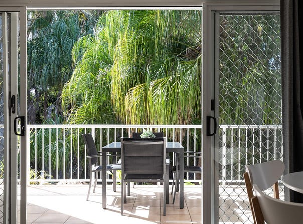 20/4 Ocean Beach Drive, Agnes Water, Qld 4677