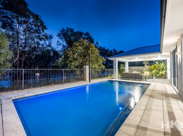 98 Roxburghe Drive, The Vines, WA 6069