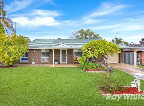 17 Summer Hill Place, St Clair, NSW 2759