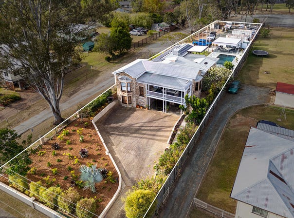 34 Young Street, Petrie, Qld 4502