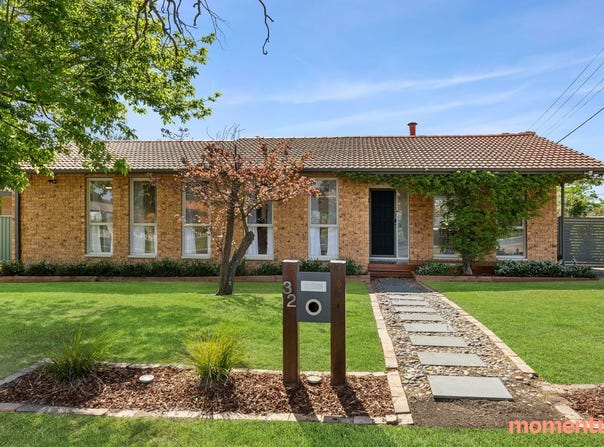 32 Shenton Crescent, Stirling, ACT 2611