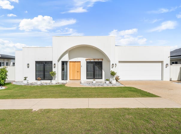 16 McGrory Drive, Kearneys Spring, Qld 4350