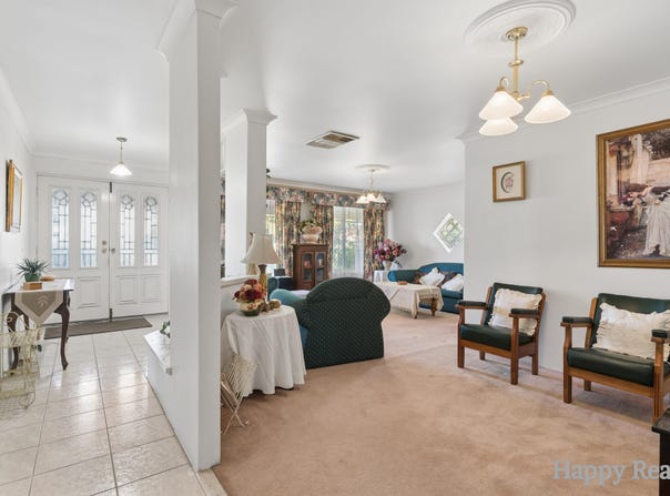 18 Wisteria Place, Thornlie, WA 6108