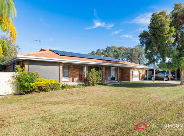 2 Pinaroo Drive, Glenfield Park, NSW 2650