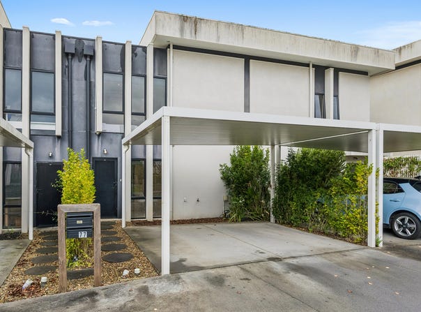 77 Belsay Chase, Chirnside Park, Vic 3116