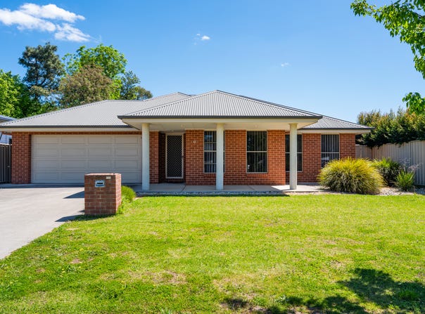 82 Cornwell Avenue, Hamilton Valley, NSW 2641