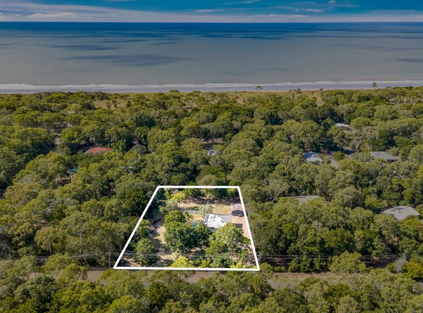 30 Plum Tree Crescent, Moore Park Beach, Qld 4670