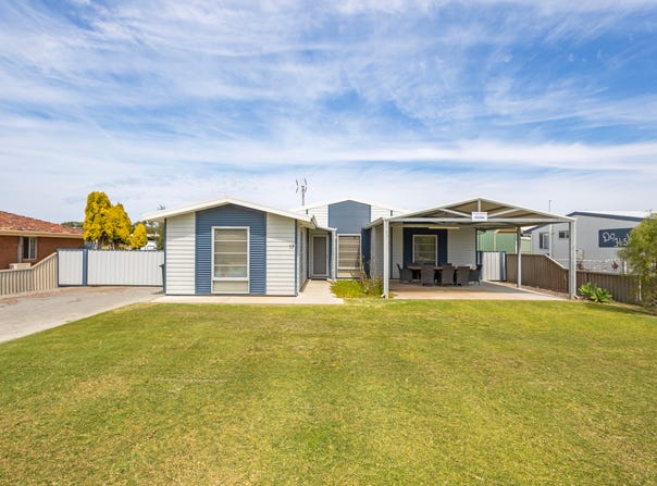 17 Westlake Way, Jurien Bay, WA 6516