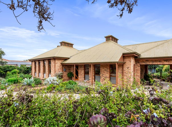 16 Jackson Avenue, Strathalbyn, SA 5255