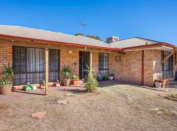2 Hicks Road, Hannans, WA 6430