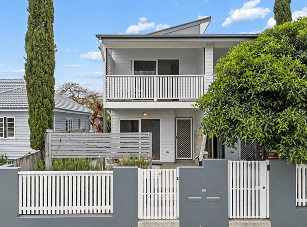 2/96 Dickenson Street, Carina, Qld 4152