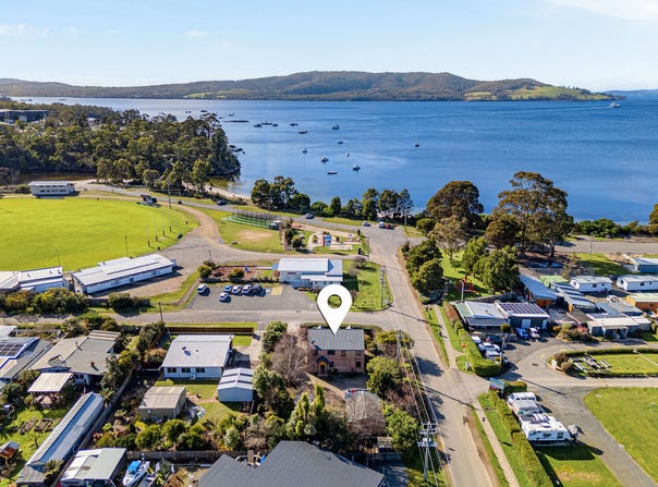 54 Beach Road, Snug, Tas 7054