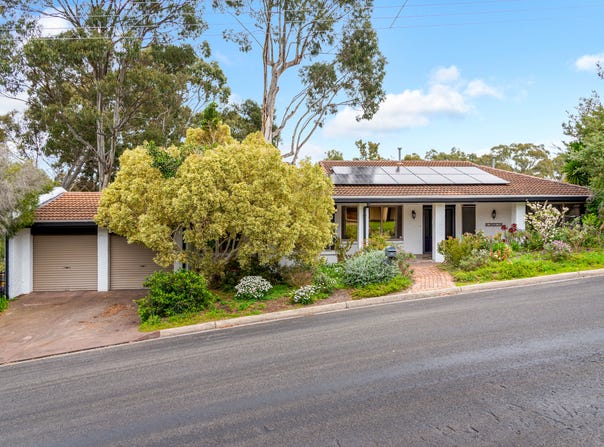 1 Hoyle Court, Flagstaff Hill, SA 5159