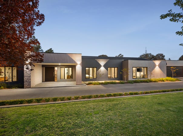 13 Cassinia Drive, Junortoun, Vic 3551