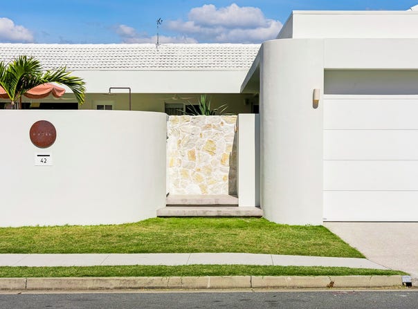 42 Mountain View Avenue, Burleigh Waters, Qld 4220
