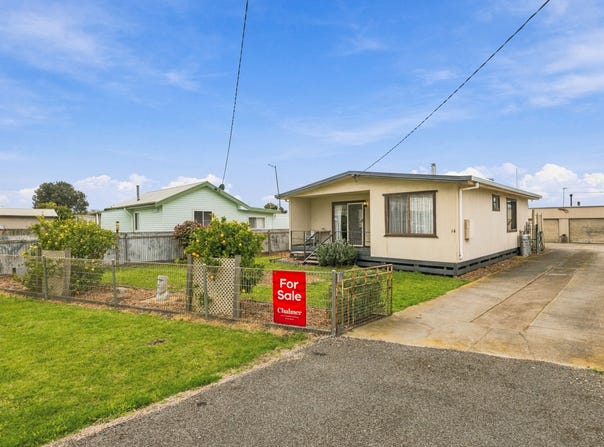 14 Ellen Avenue, Seaspray, Vic 3851