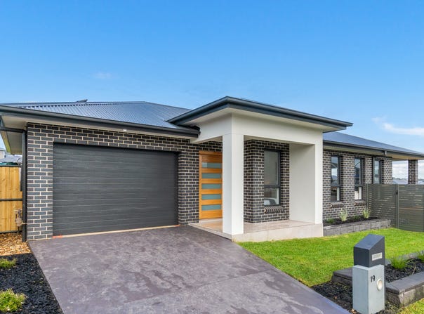 19 Rhinelander Road, Box Hill, NSW 2765