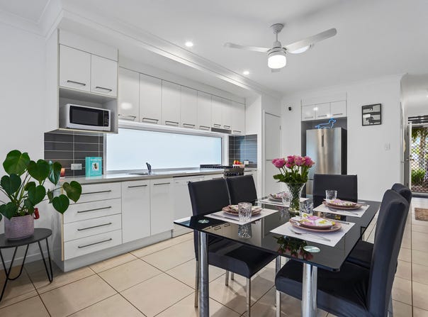 11 Daintree Park Way, Fitzgibbon, Qld 4018