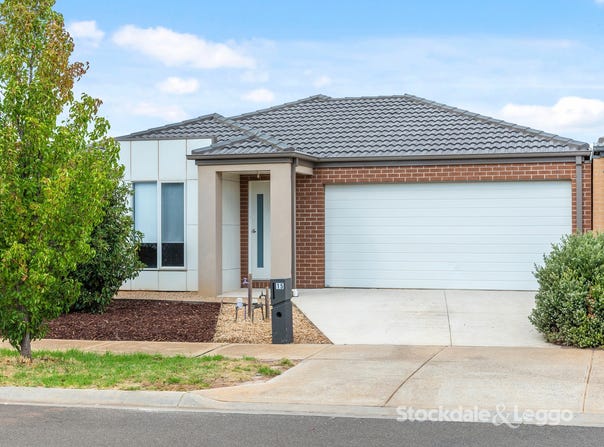 15 Robinson Drive, Weir Views, Vic 3338
