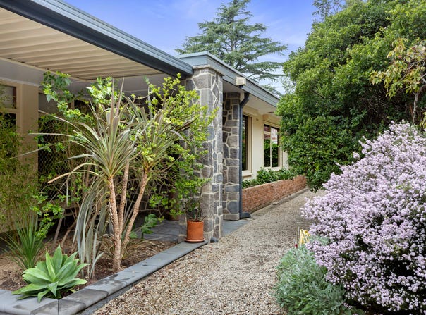 8A Burnell Drive, Belair, SA 5052