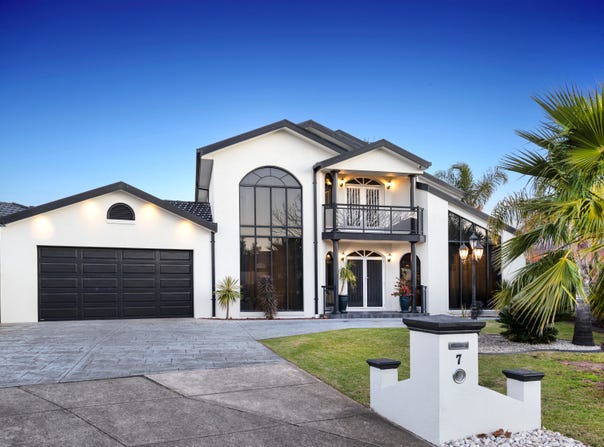 7 Meldrum Close, Taylors Lakes, Vic 3038