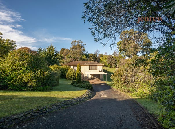 8 Highfield Road, Ambleside, Tas 7310