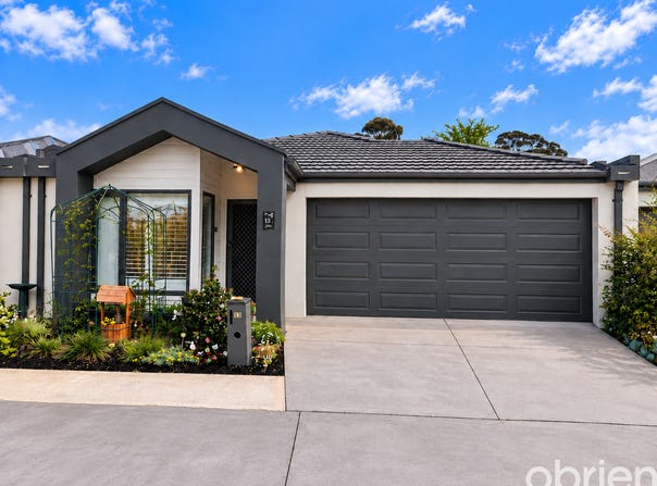 13 Expedition Circuit, Pakenham, Vic 3810
