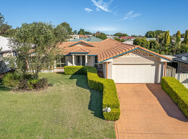 30 Paulene Crescent, Kearneys Spring, Qld 4350