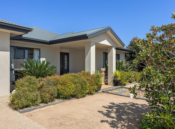 9 Stinson Street, Coolamon, NSW 2701