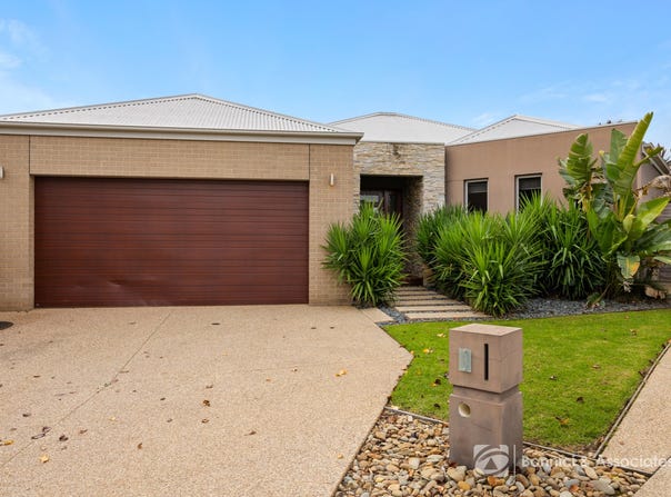 3 Pem Cove, Leneva, Vic 3691
