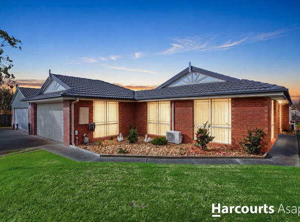 35 Strathaird Drive, Narre Warren South, Vic 3805