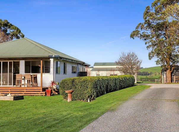 715 Falls Road, Fish Creek, Vic 3959