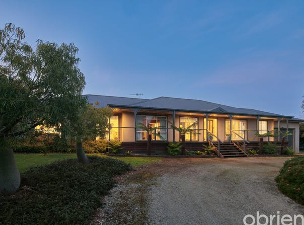 13 Silky Oak Court, Garfield, Vic 3814