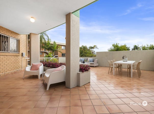 1/63 Mclay Street, Coorparoo, Qld 4151