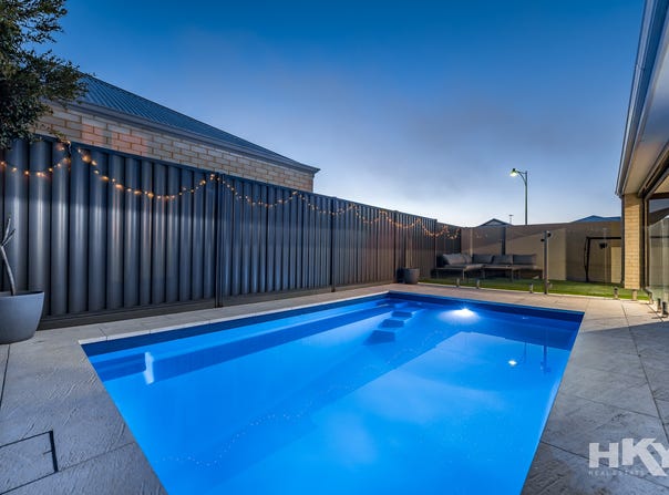 2 Courbette Way, The Vines, WA 6069