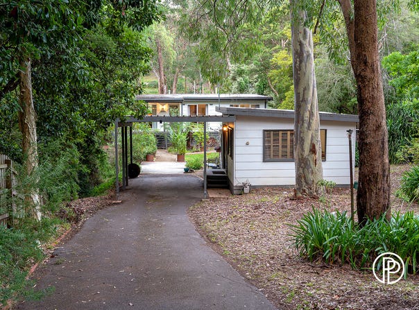 18 Chalet Road, Badger Creek, Vic 3777