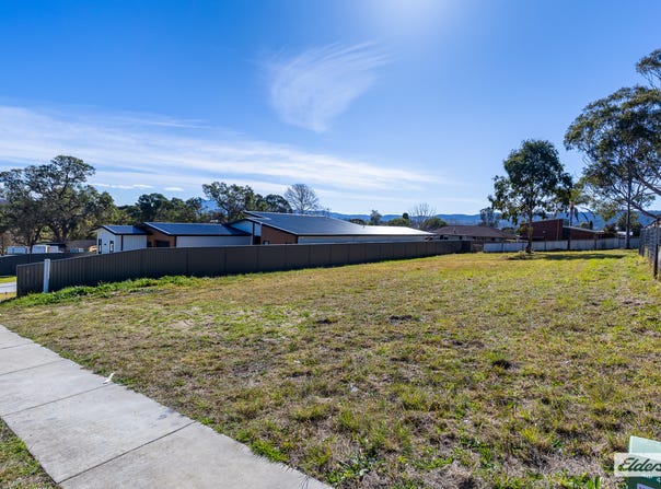 17 Sea Lace Place, Bega, NSW 2550