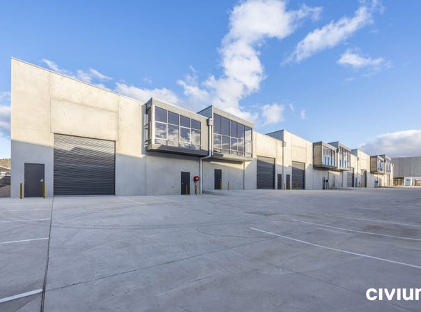 9 Val Reid Crescent, Hume, ACT 2620