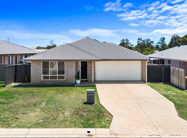 27 Waugh Street, Urangan, Qld 4655