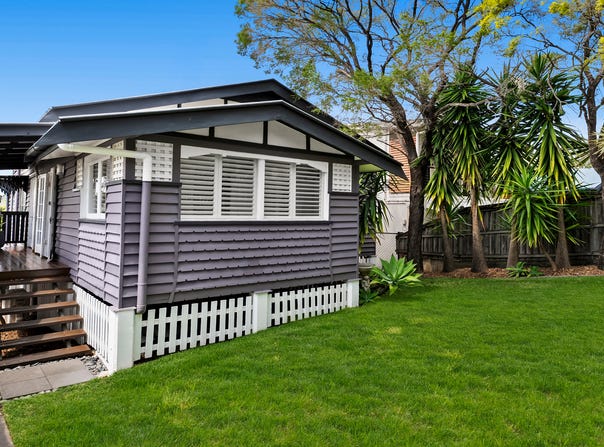 34A Hockings Street, Holland Park West, Qld 4121